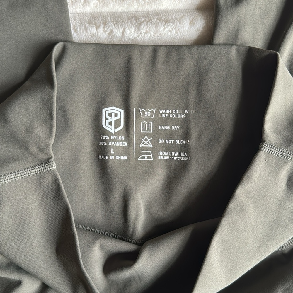 Born Primitive ‘Your Go To Legging 2.0’ - Picture 3 of 3